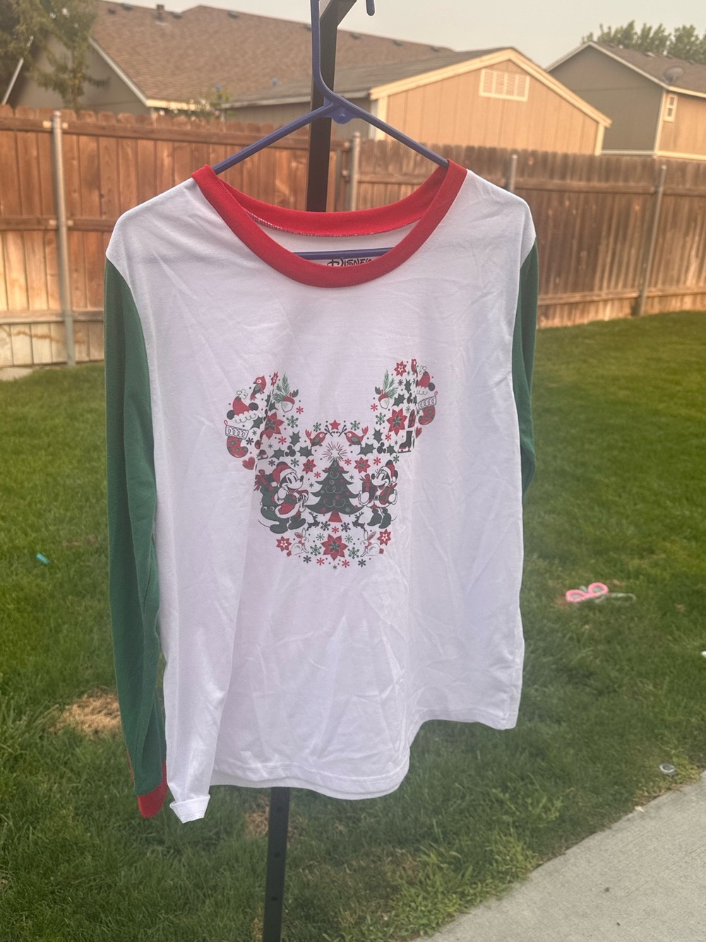 Disney xxl long sleeve Christmas top